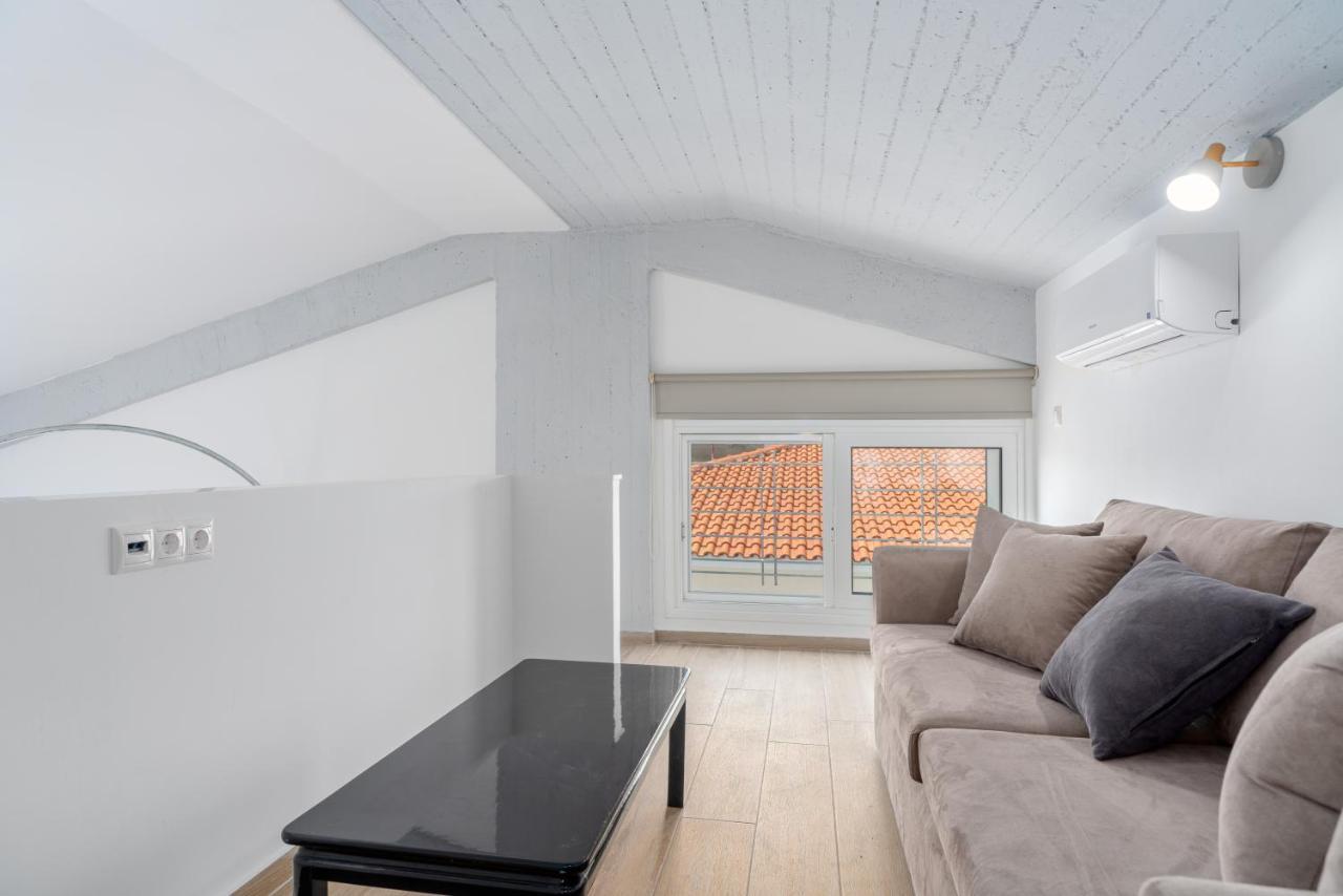 Costa Vasia Boutique Apartments Vrachati Exterior photo