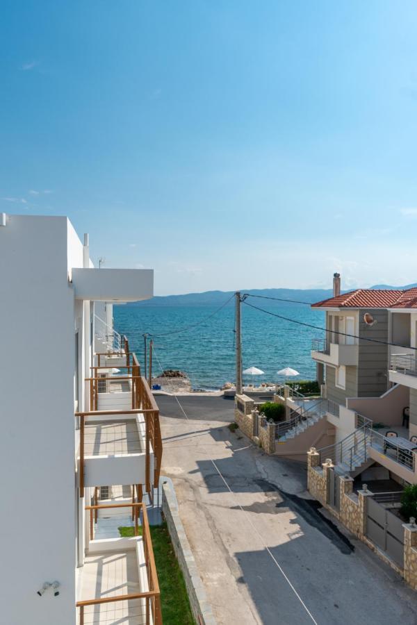 Costa Vasia Boutique Apartments Vrachati Exterior photo