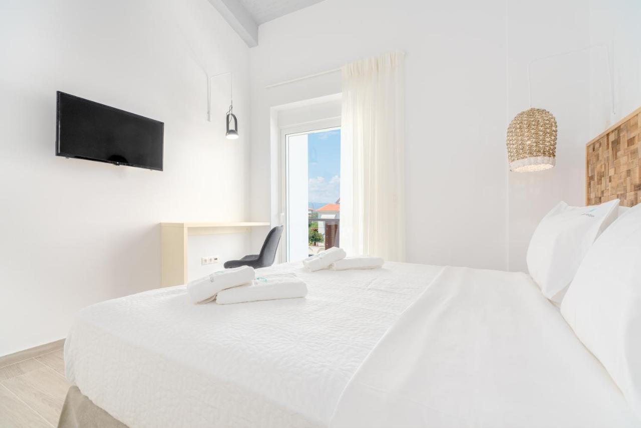 Costa Vasia Boutique Apartments Vrachati Exterior photo